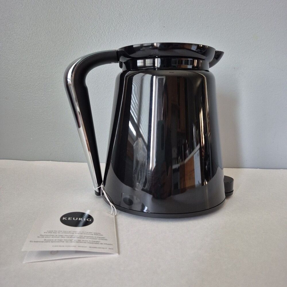 Keurig 32 OZ Shiny Black 2.0 Double Wall Thermal Plastic Carafe New in Open Box